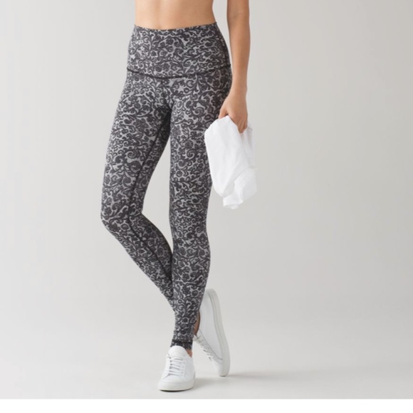 Lululemon Leggings Womens 10 White Black Cinder Lace Wunder Under Pant Hi-Rise - Picture 1 of 8